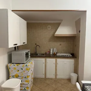 https://la-casetta-della-nonna-90142.sicilyhotelsitaly.net